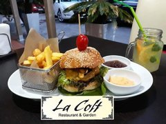 La Colt - Bar & Grill